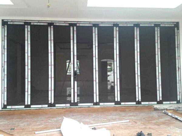 Pintu Lipat Aluminium 8 Daun Pintu Lipat Aluminium 8 Daun
