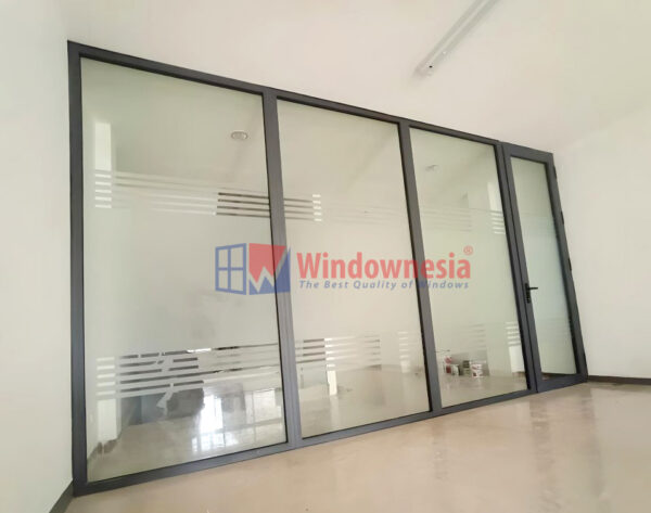 Pintu-Swing-dan-Kaca-Mati Pintu Swing Aluminium