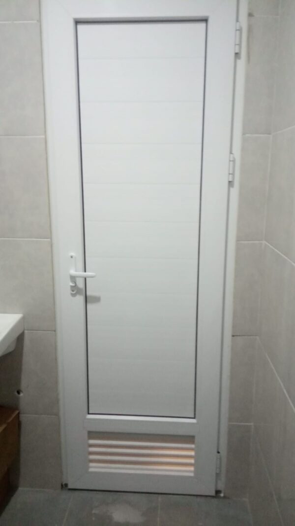 Kusen Pintu UPVC (16) Pintu Swing UPVC Kamar Mandi