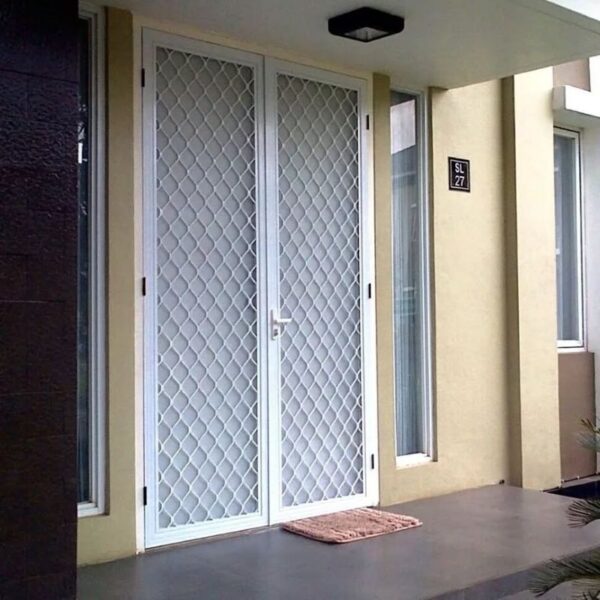Pintu Expanda Kawat Nyamuk Baja 3 Pintu Expanda Aluminium Putih